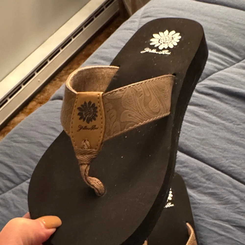 Yellow box  Brown and Blue Sandal Duo - Picture 2 of 8